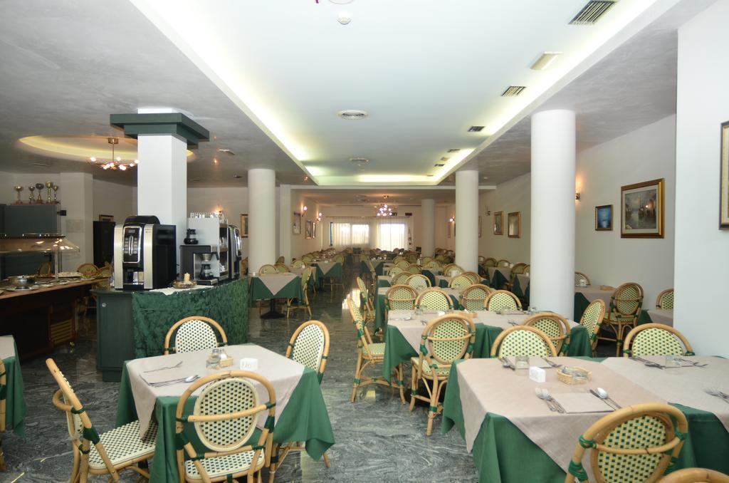 Hotel Germania 3*