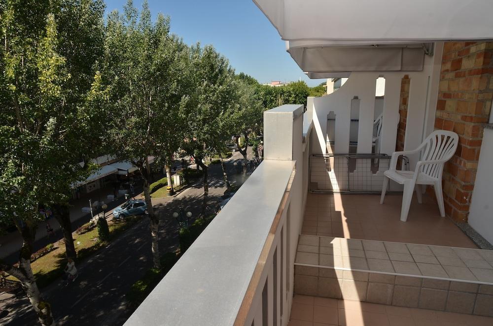Hotel Germania 3*